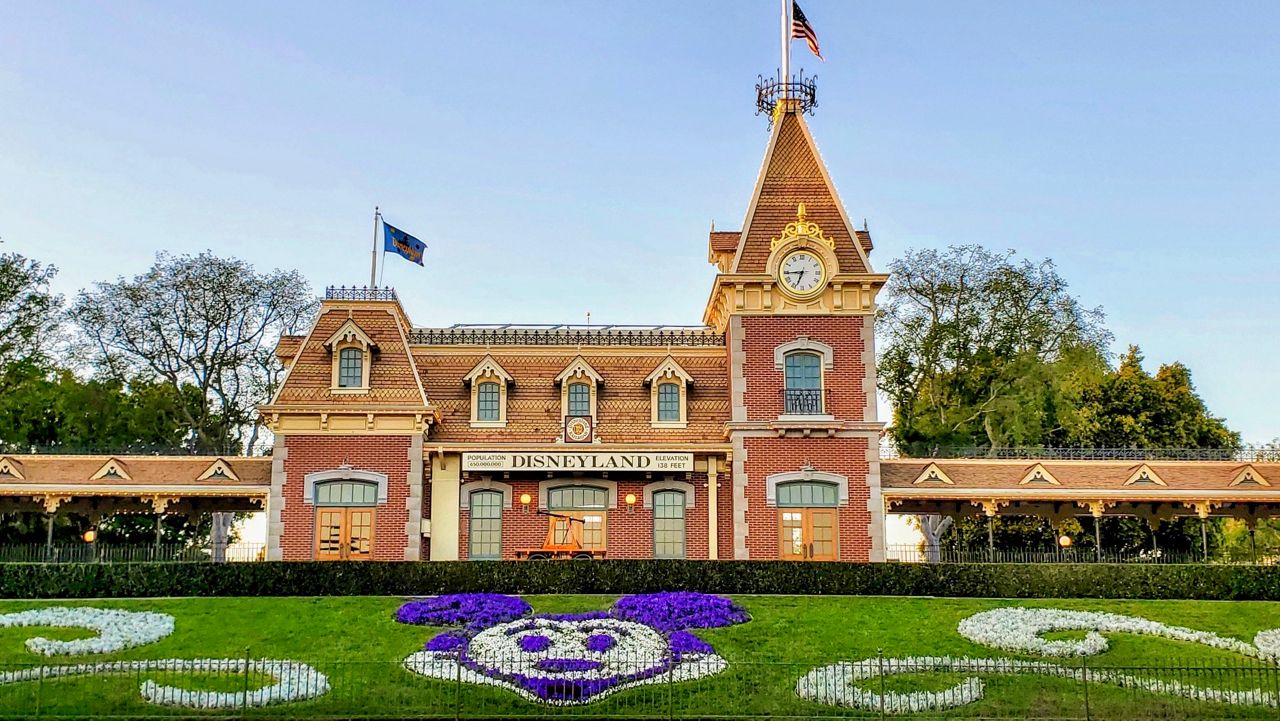 https://s7d2.scene7.com/is/image/TWCNews/disneyland